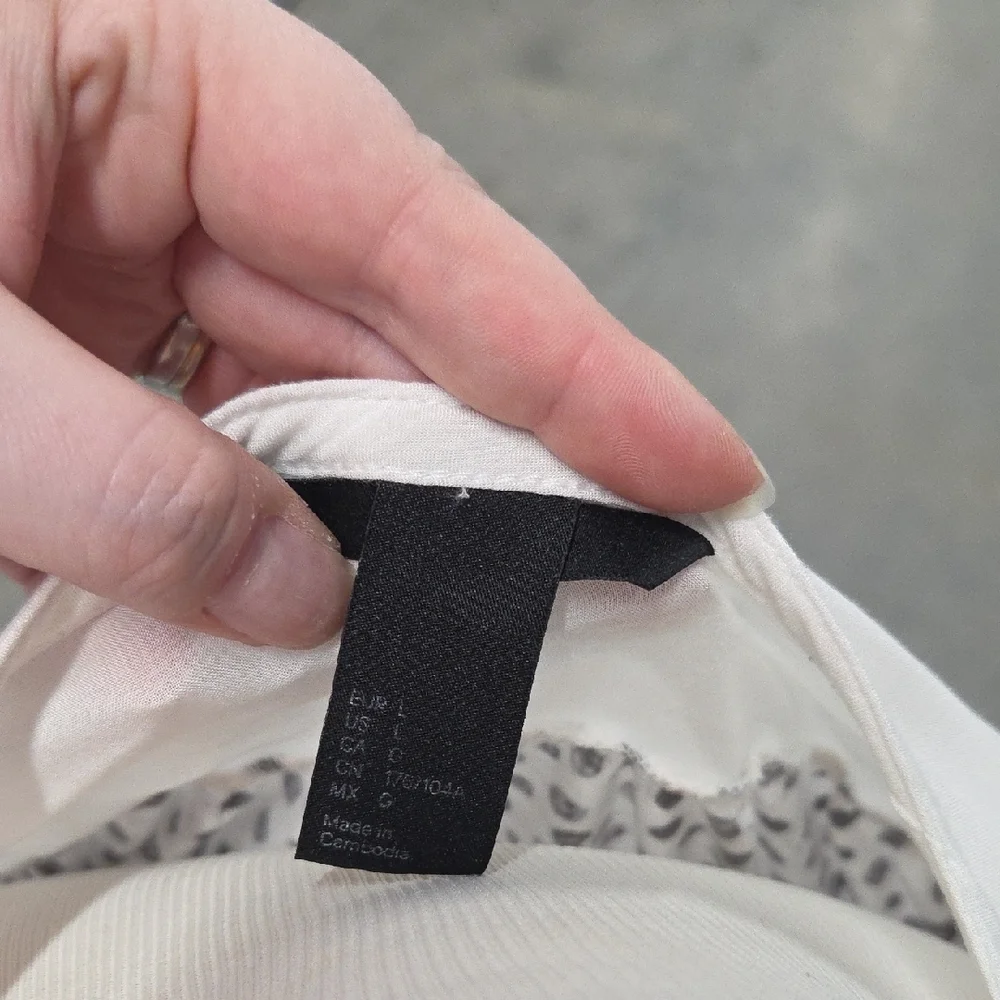 H&M Cream Blouse with Black Dot Print - Picture 3 of 4